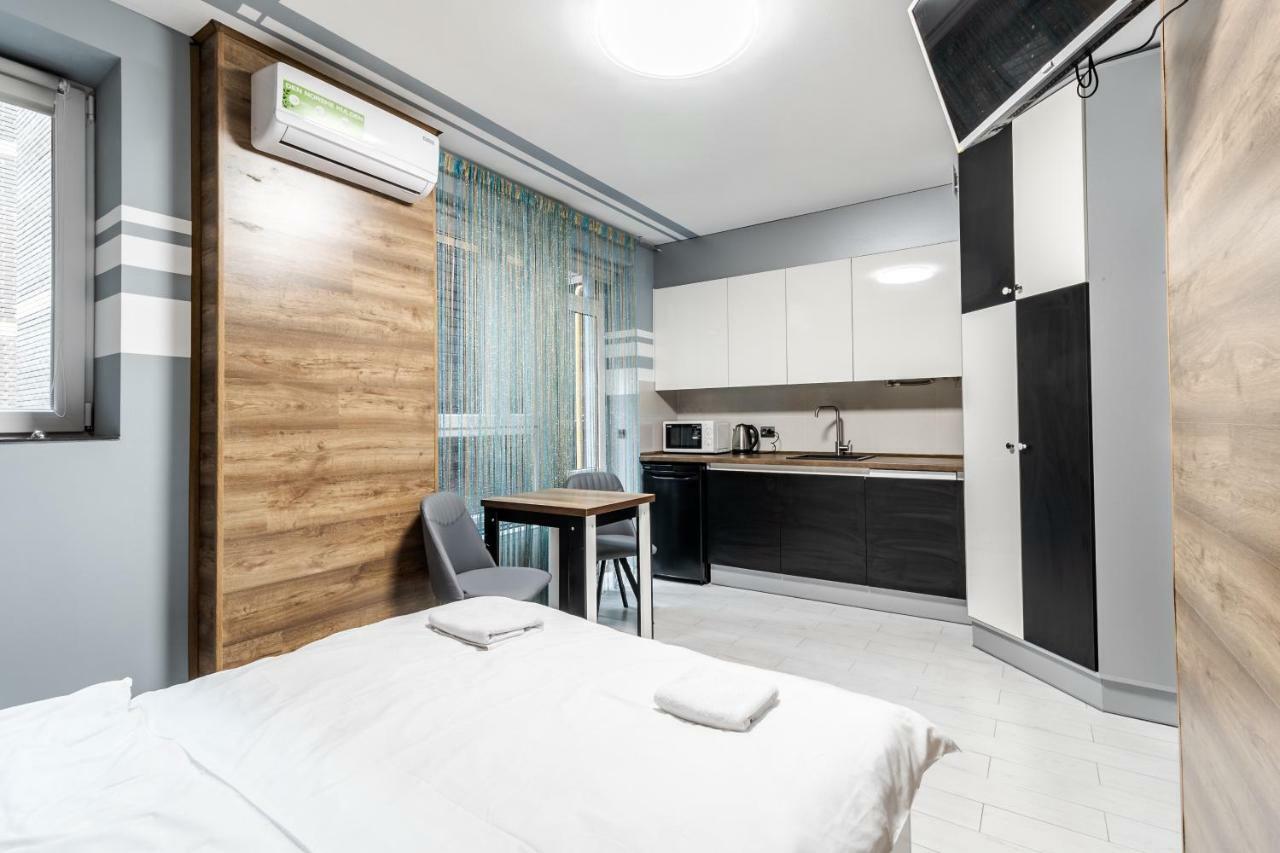Balabana Red Apartment Lviv Exterior photo